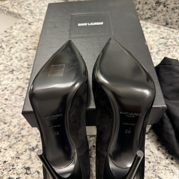 COPY - Saint Laurent Black Metal Turquoise Cap Toe Pointed Pumps. - Picture 2 of 6